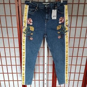 Top shop Moto Jamie Size W34 Embroidered Floral Blue Jeans